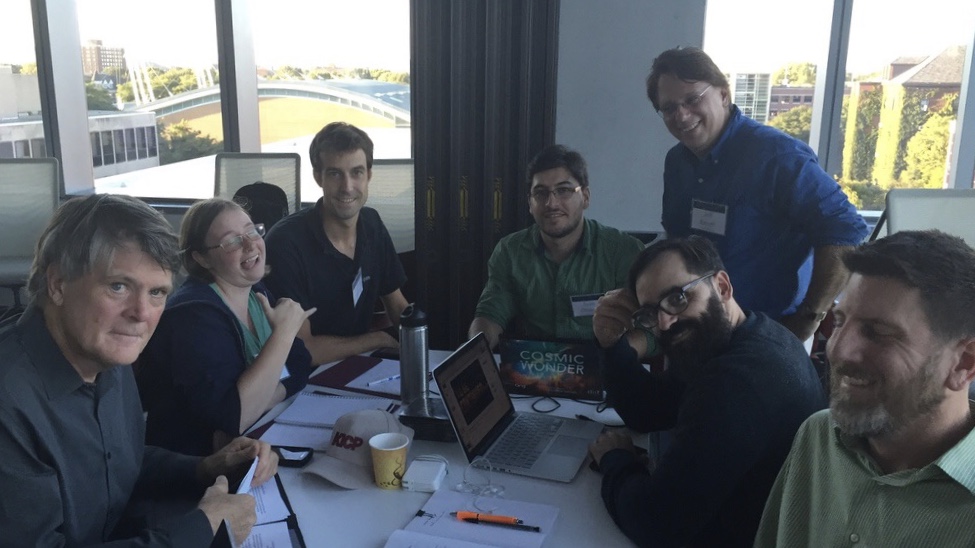 Dr. Jorge Perez-Gallego (2nd from right) working at the Kavli Institute for Cosmological Physics.